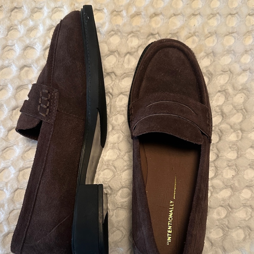 INTENTIONALLY BLANK Dark Brown women’s loafers